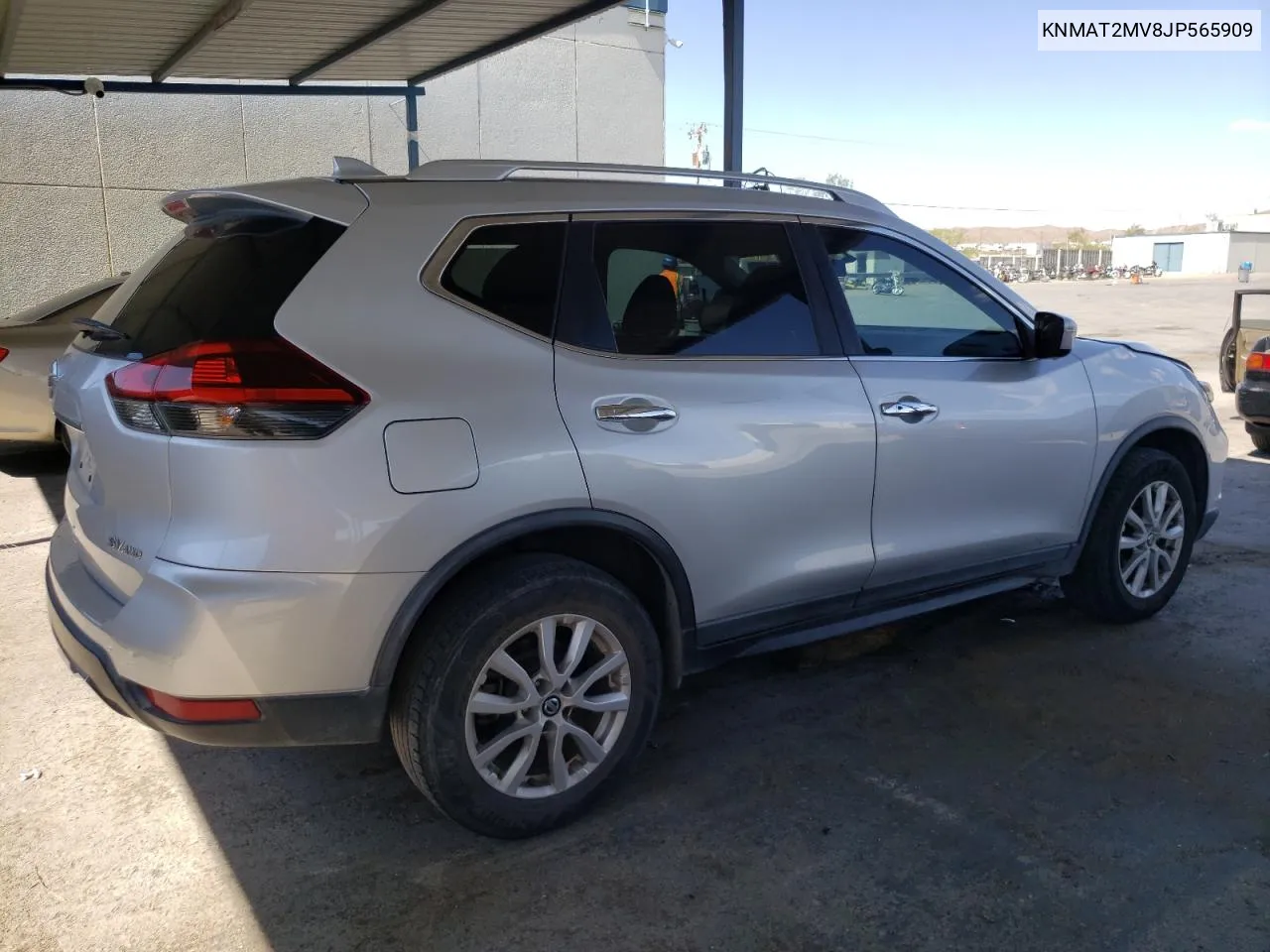 2018 Nissan Rogue S VIN: KNMAT2MV8JP565909 Lot: 68940744