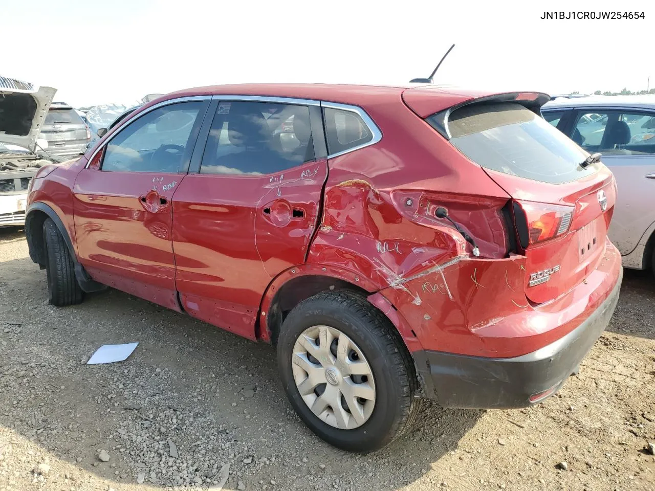 JN1BJ1CR0JW254654 2018 Nissan Rogue Sport S