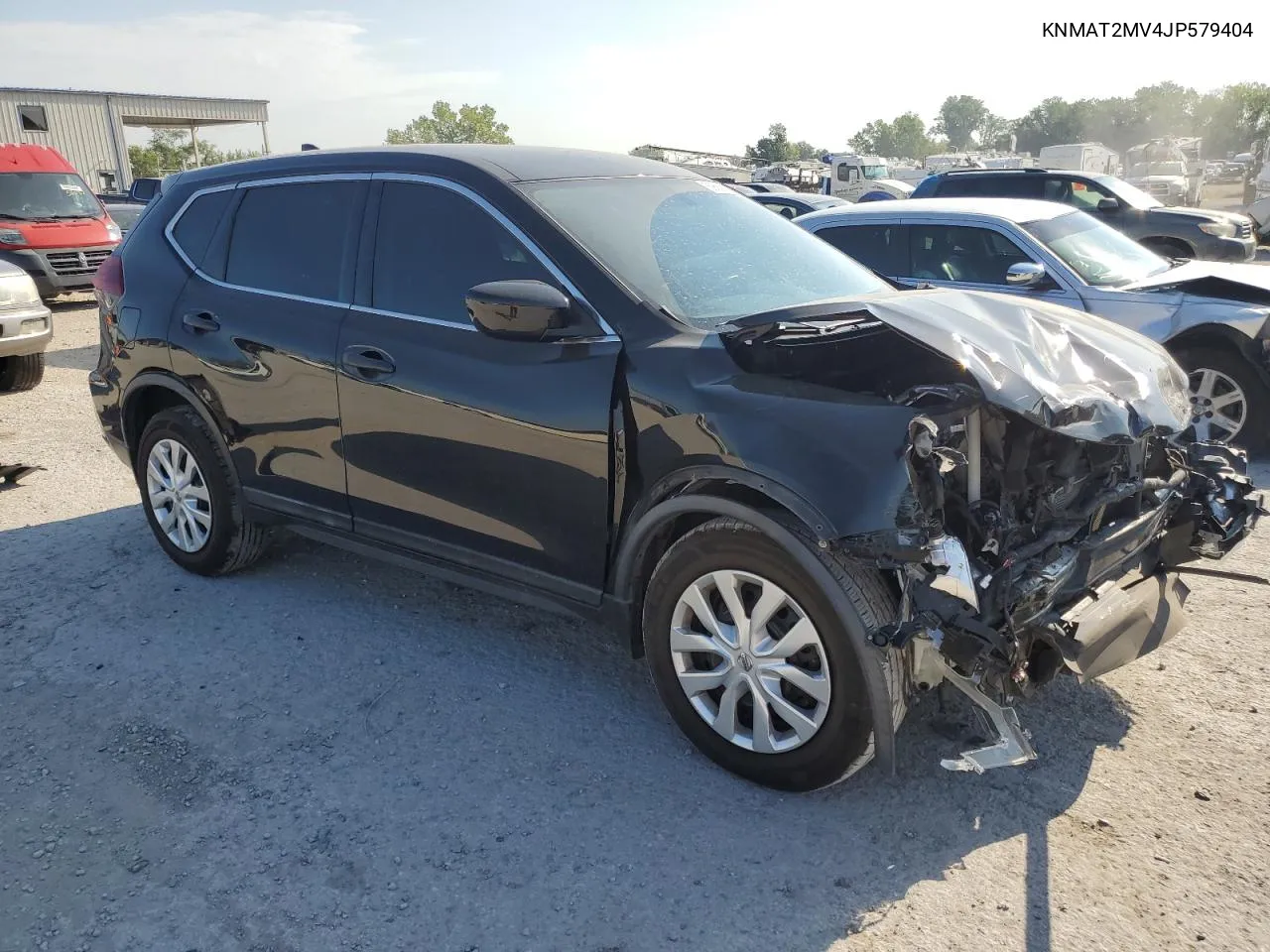 KNMAT2MV4JP579404 2018 Nissan Rogue S