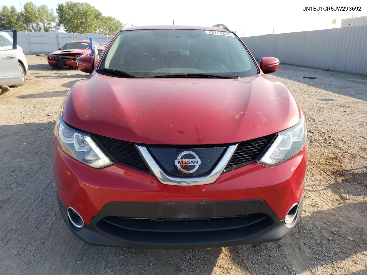 JN1BJ1CR5JW293692 2018 Nissan Rogue Sport S