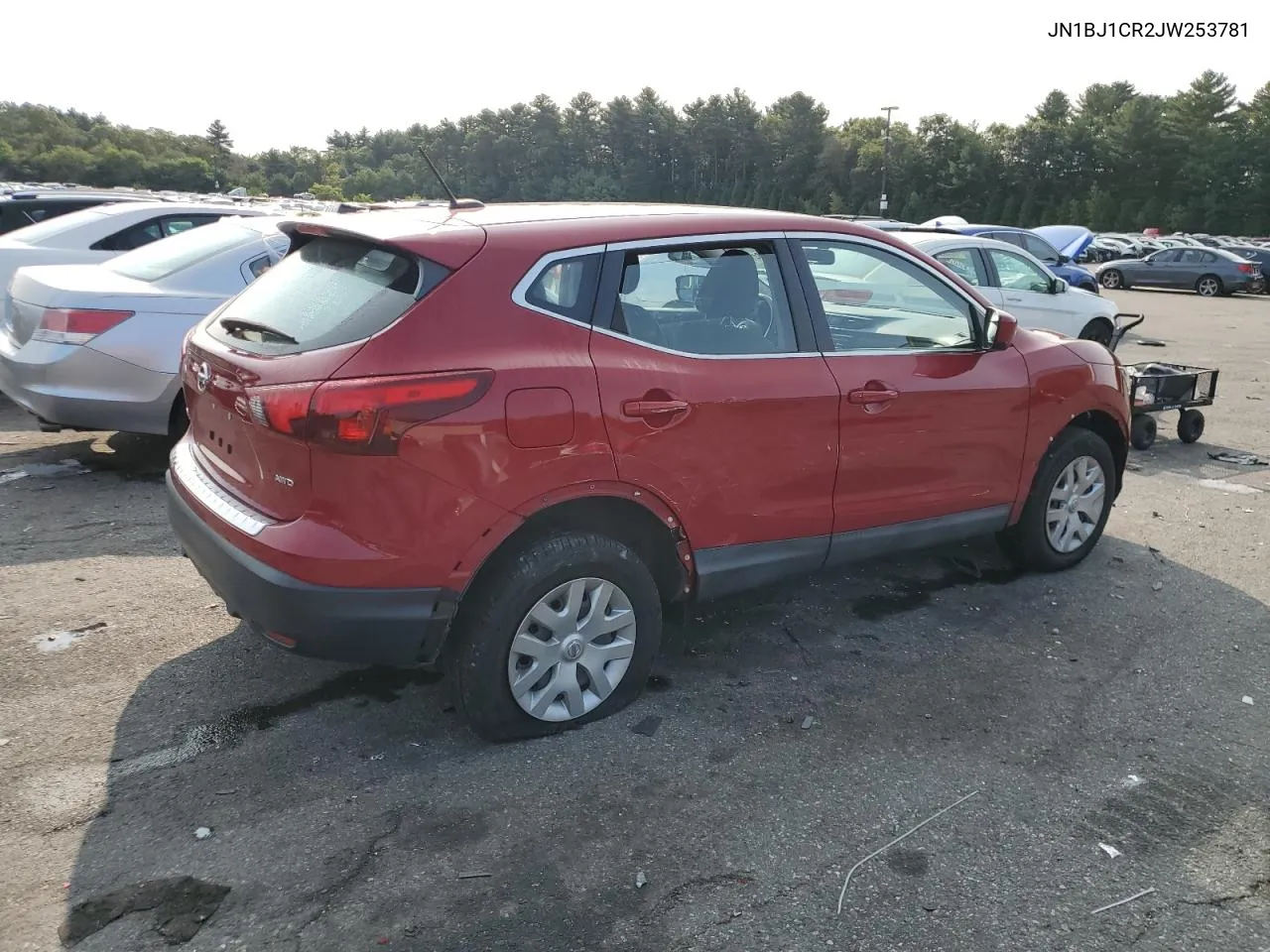 JN1BJ1CR2JW253781 2018 Nissan Rogue Sport S