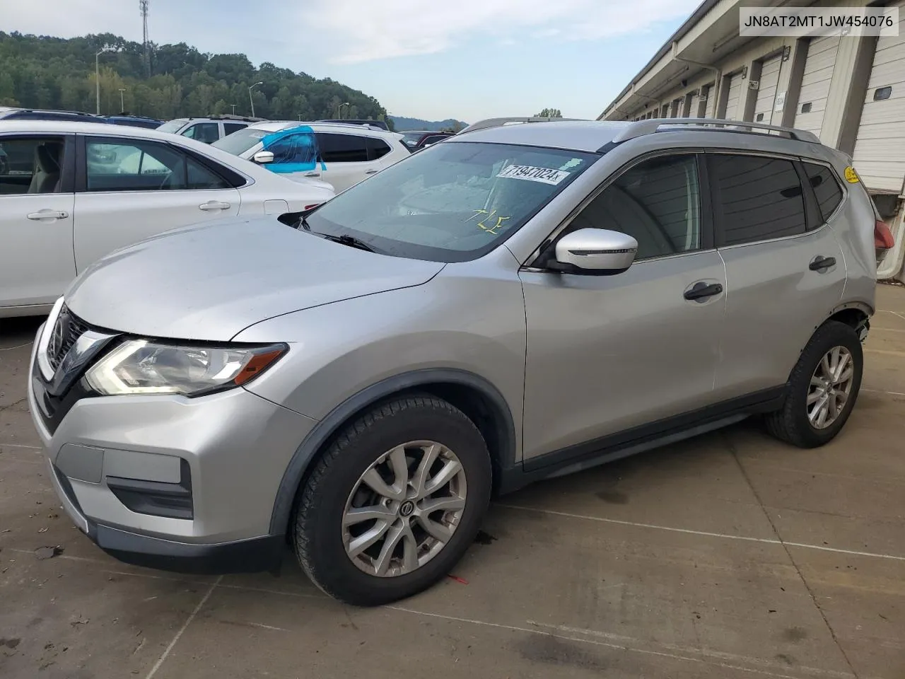 2018 Nissan Rogue S VIN: JN8AT2MT1JW454076 Lot: 71947024