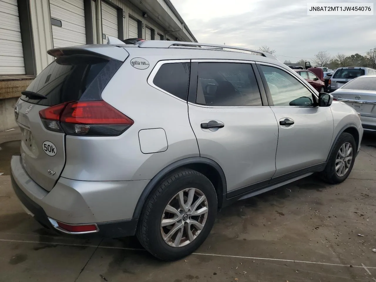 2018 Nissan Rogue S VIN: JN8AT2MT1JW454076 Lot: 71947024