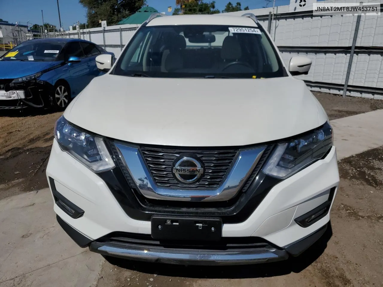 2018 Nissan Rogue S VIN: JN8AT2MT8JW453751 Lot: 72951254