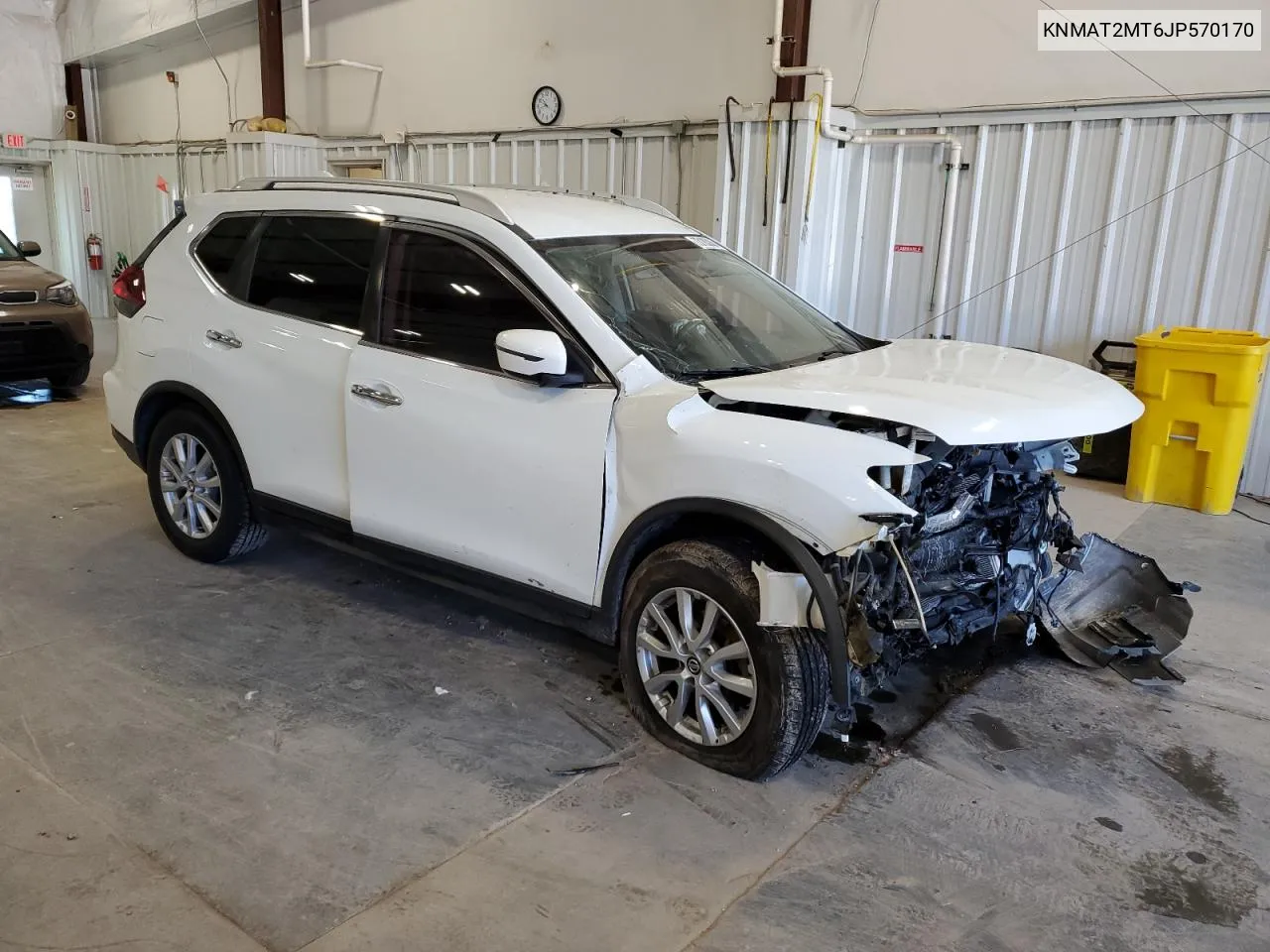 KNMAT2MT6JP570170 2018 Nissan Rogue S