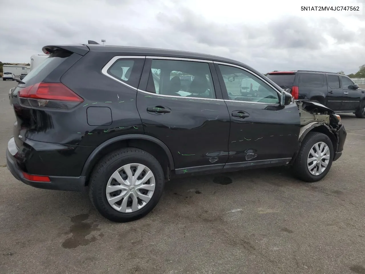 2018 Nissan Rogue S VIN: 5N1AT2MV4JC747562 Lot: 73201674