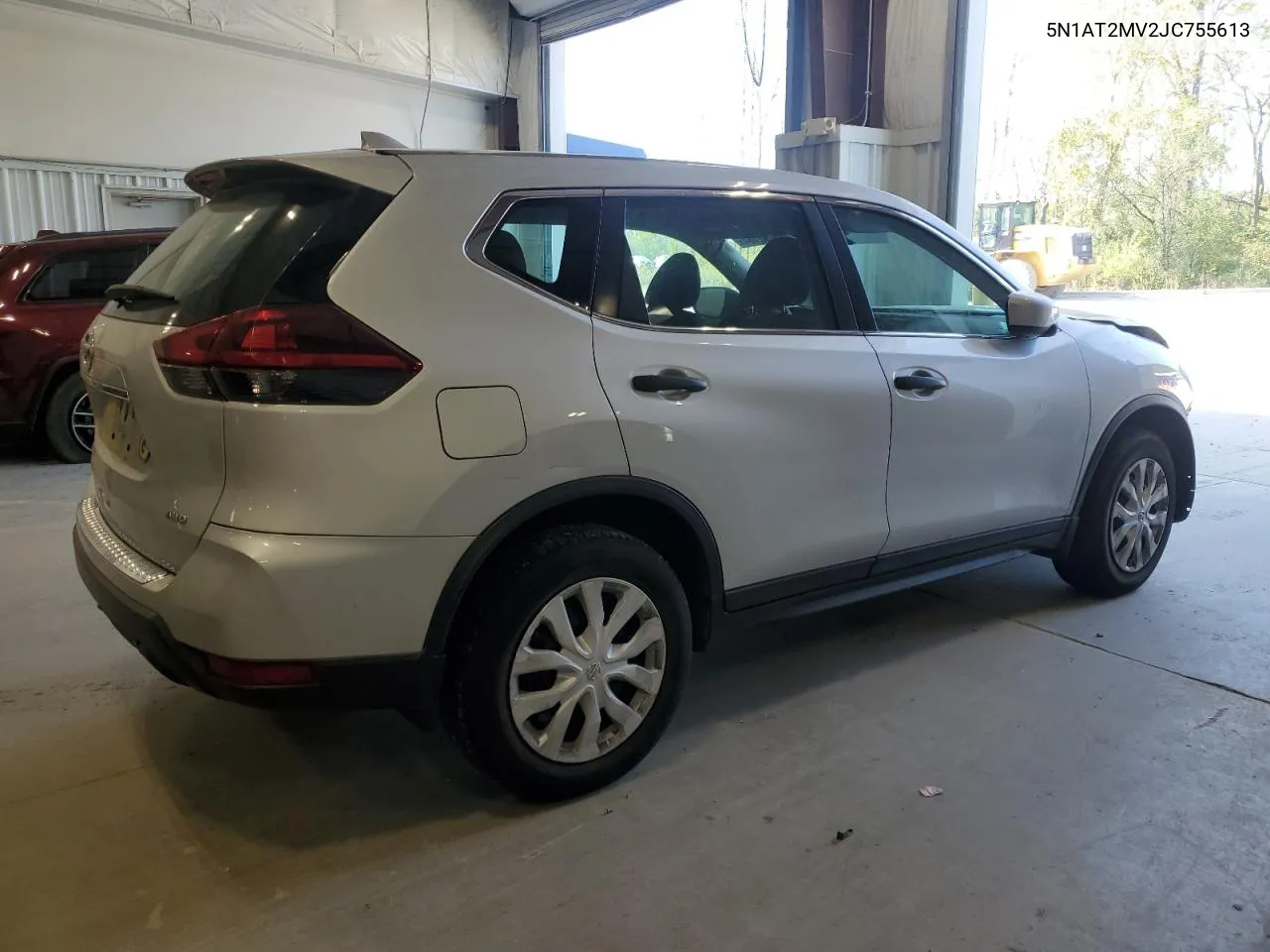 5N1AT2MV2JC755613 2018 Nissan Rogue S