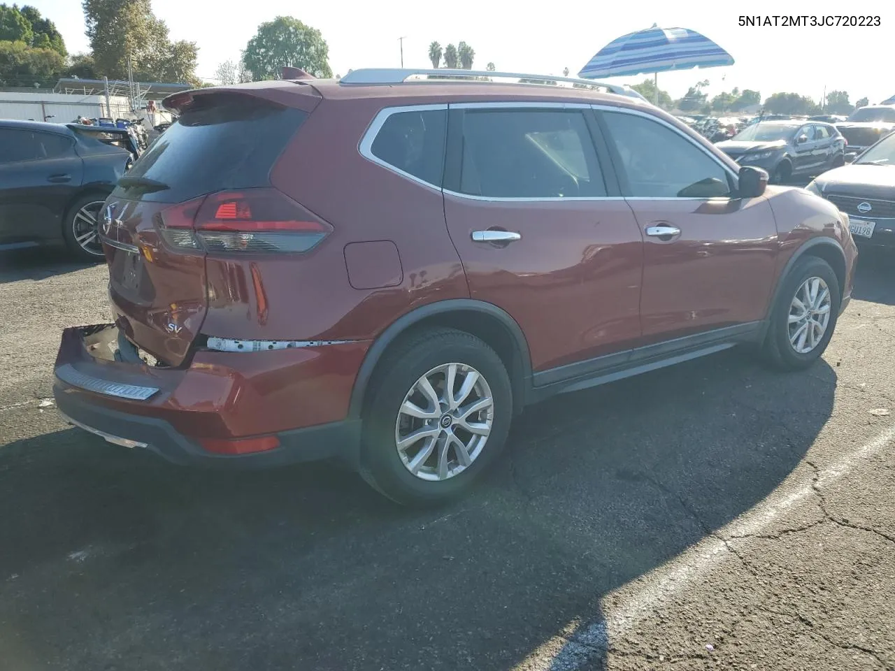 2018 Nissan Rogue S VIN: 5N1AT2MT3JC720223 Lot: 73339044