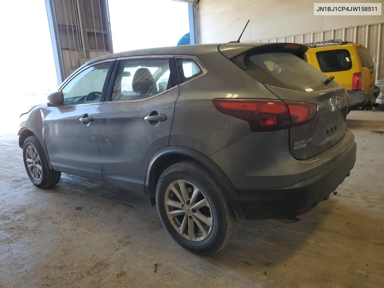 JN1BJ1CP4JW158511 2018 Nissan Rogue Sport S