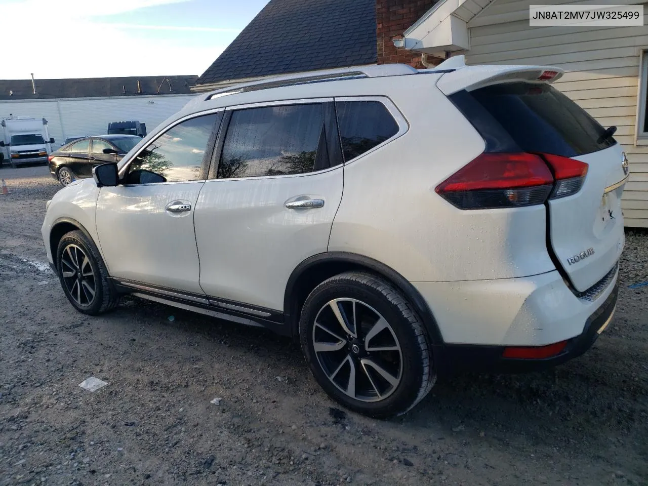 2018 Nissan Rogue S VIN: JN8AT2MV7JW325499 Lot: 73689434