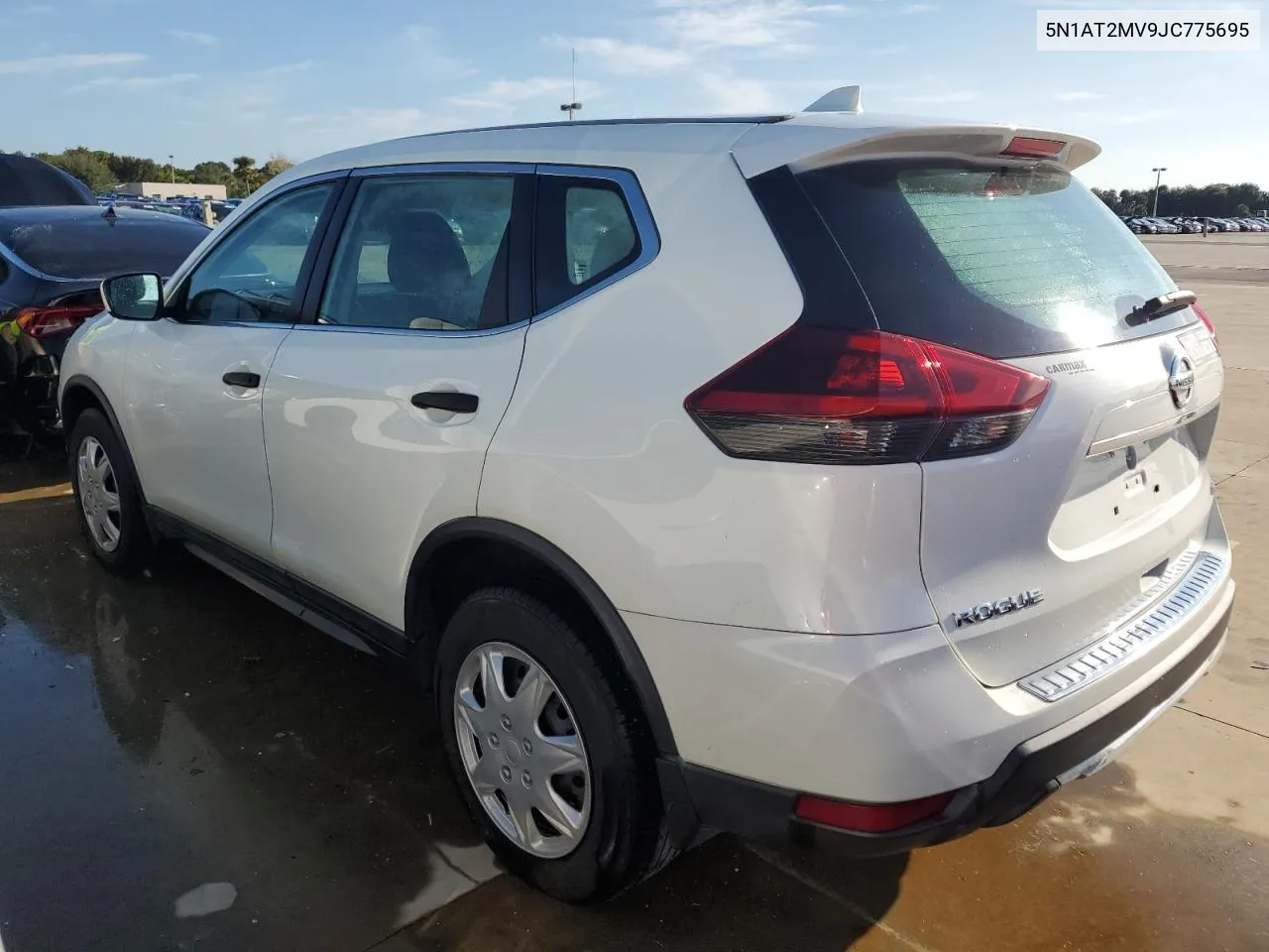 5N1AT2MV9JC775695 2018 Nissan Rogue S