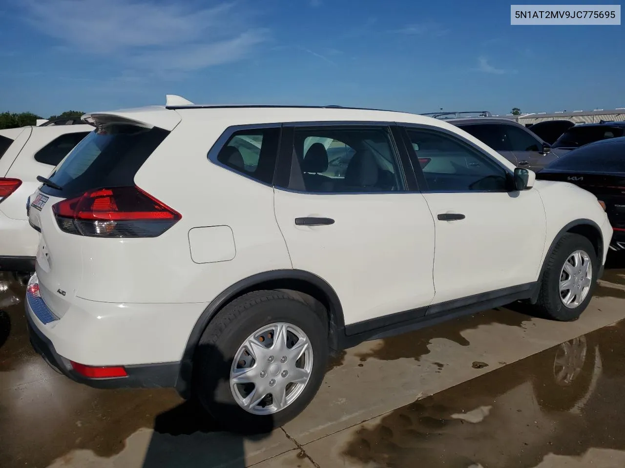 5N1AT2MV9JC775695 2018 Nissan Rogue S