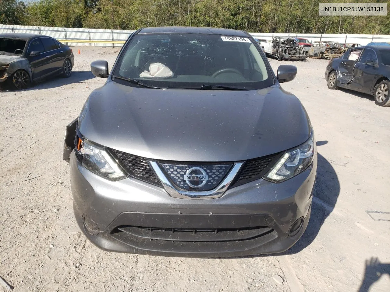 JN1BJ1CP5JW153138 2018 Nissan Rogue Sport S