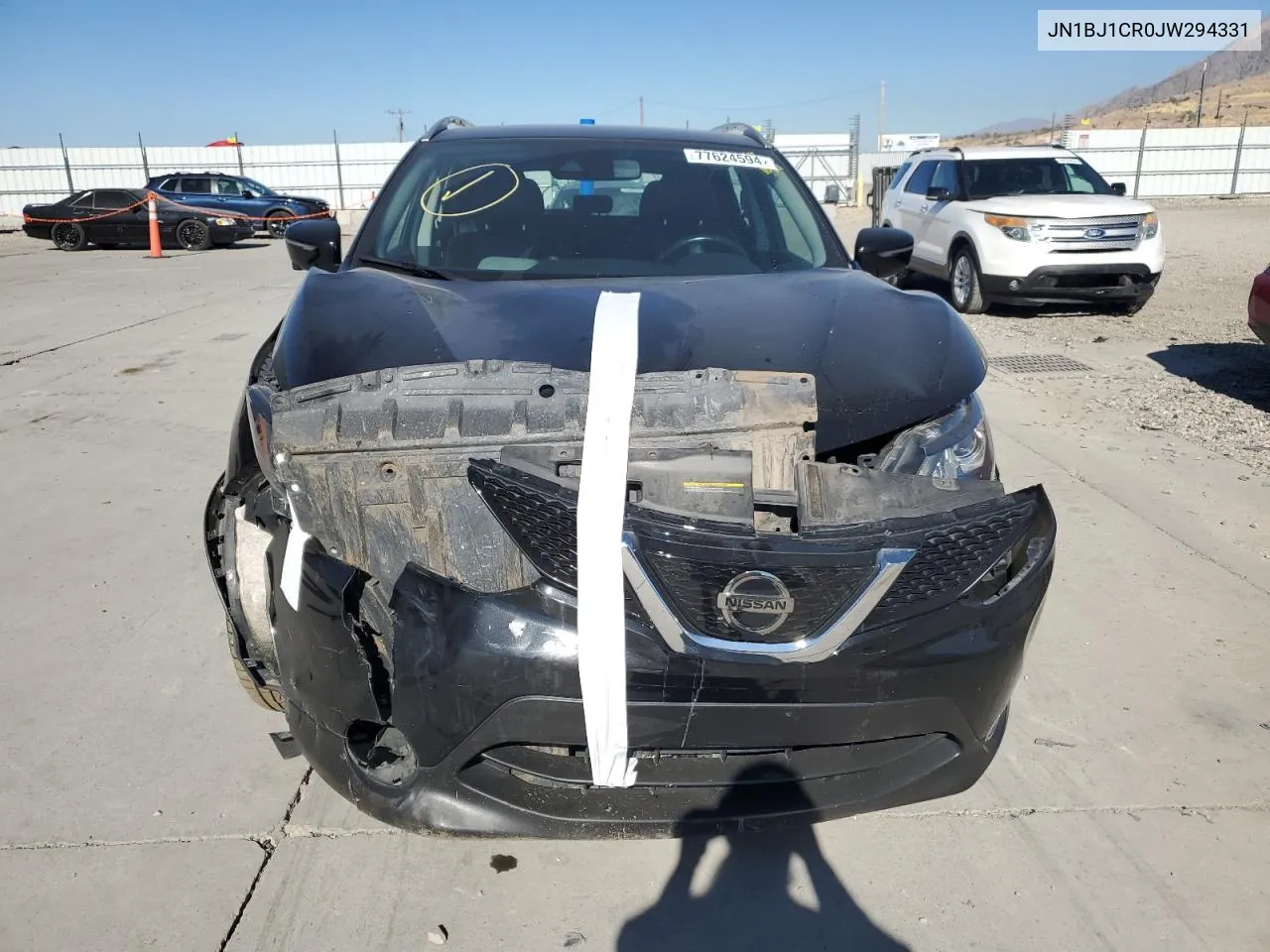 JN1BJ1CR0JW294331 2018 Nissan Rogue Sport S