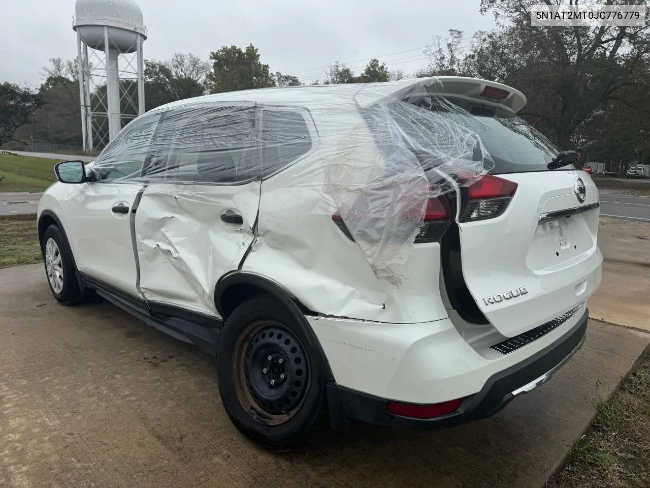 2018 Nissan Rogue S VIN: 5N1AT2MT0JC776779 Lot: 80964414