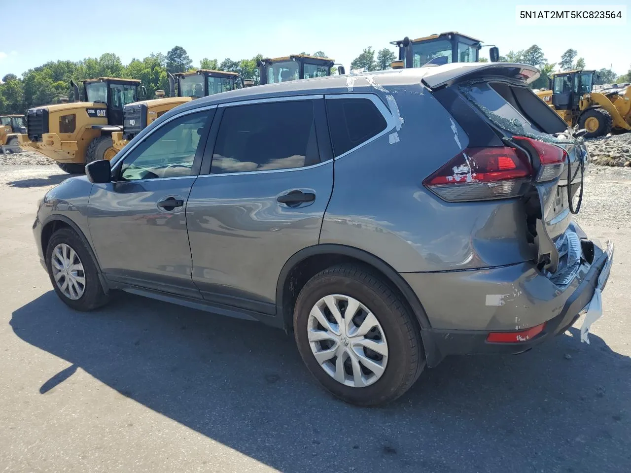 2019 Nissan Rogue S VIN: 5N1AT2MT5KC823564 Lot: 60142384