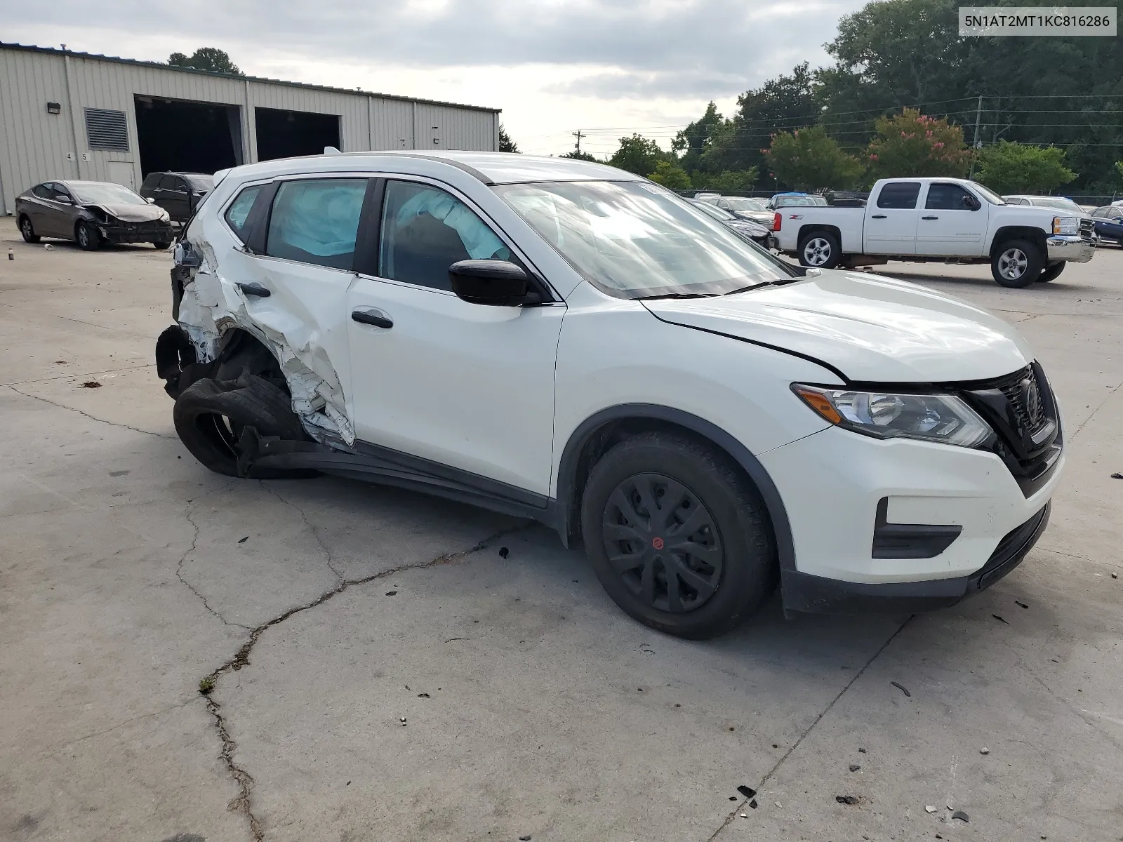 2019 Nissan Rogue S VIN: 5N1AT2MT1KC816286 Lot: 62859074