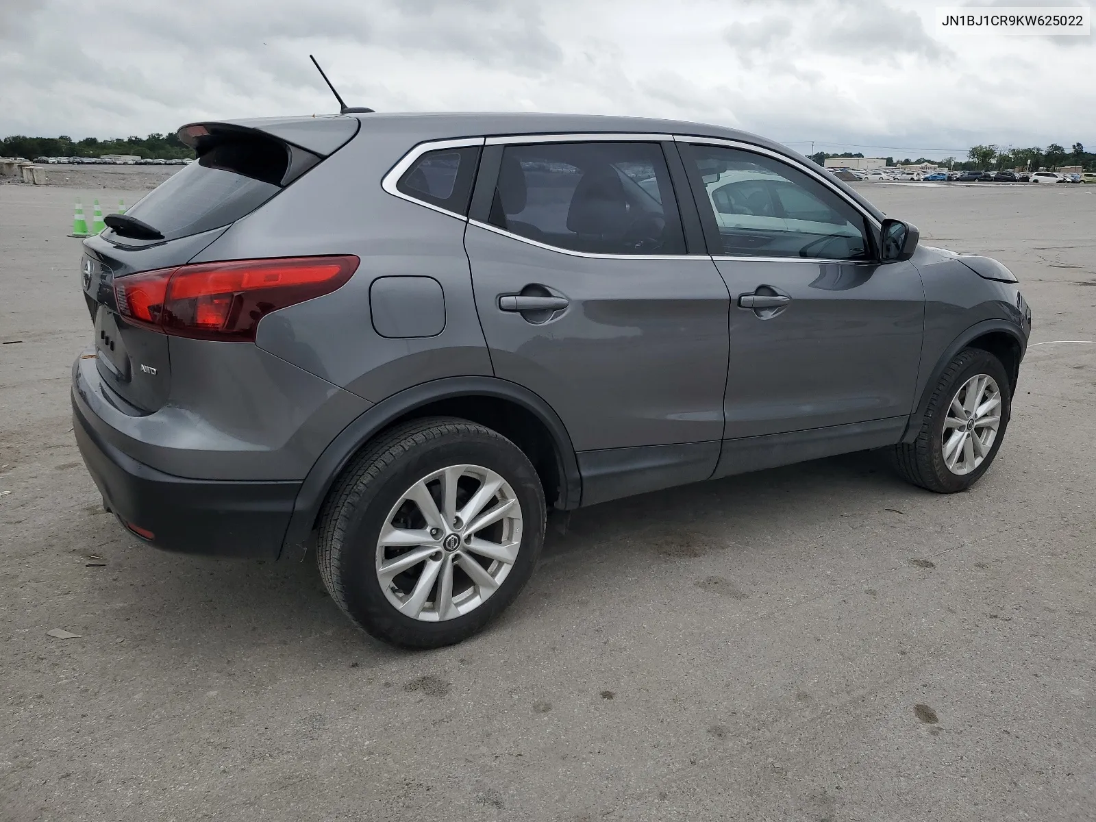 JN1BJ1CR9KW625022 2019 Nissan Rogue Sport S