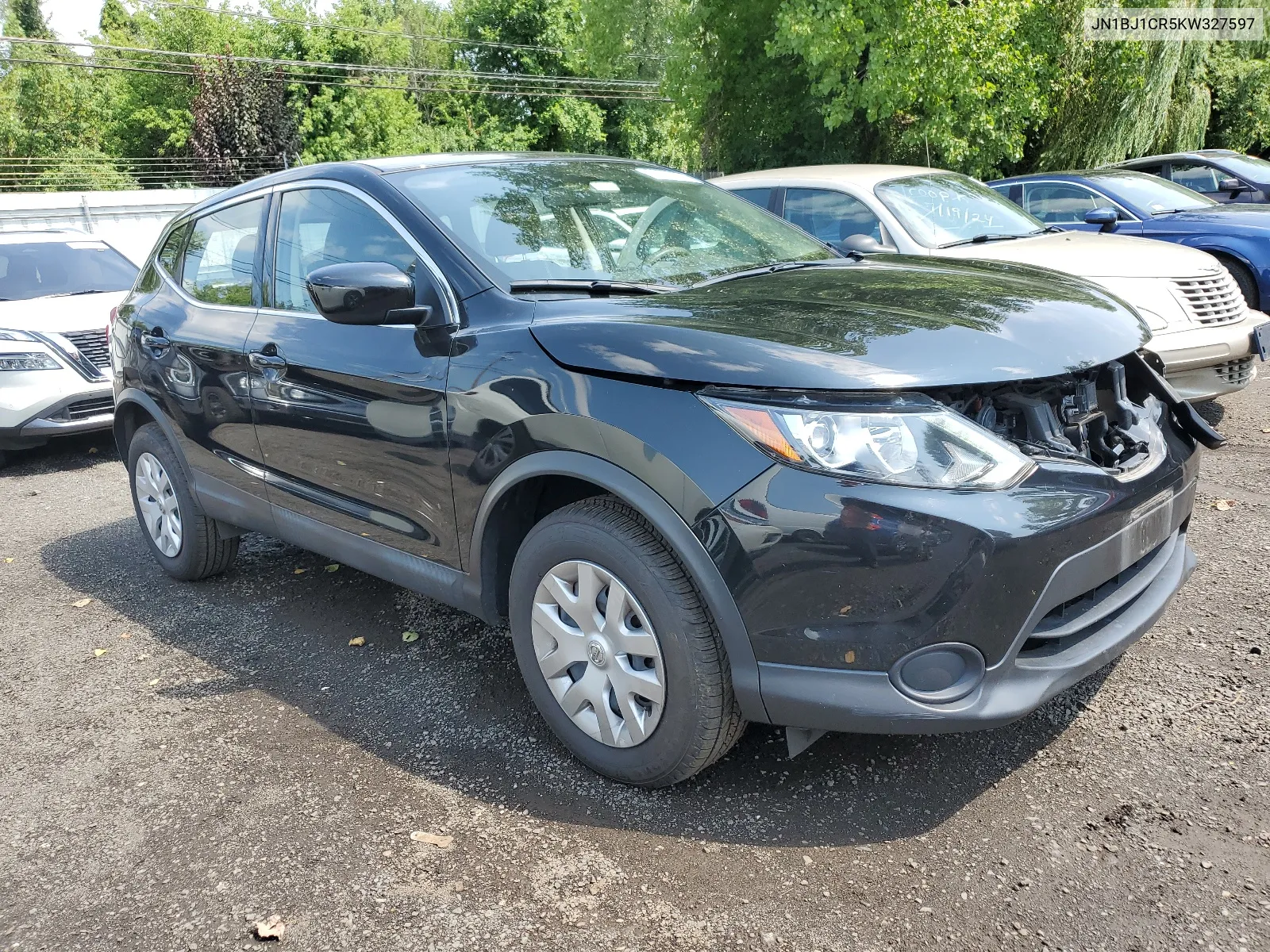 JN1BJ1CR5KW327597 2019 Nissan Rogue Sport S