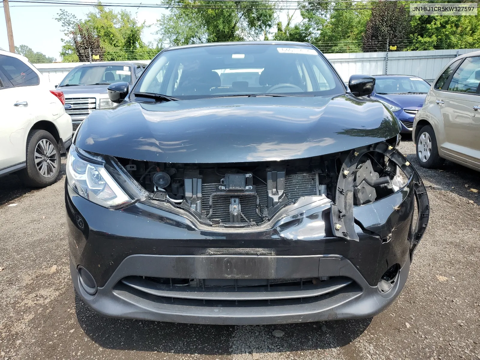 JN1BJ1CR5KW327597 2019 Nissan Rogue Sport S