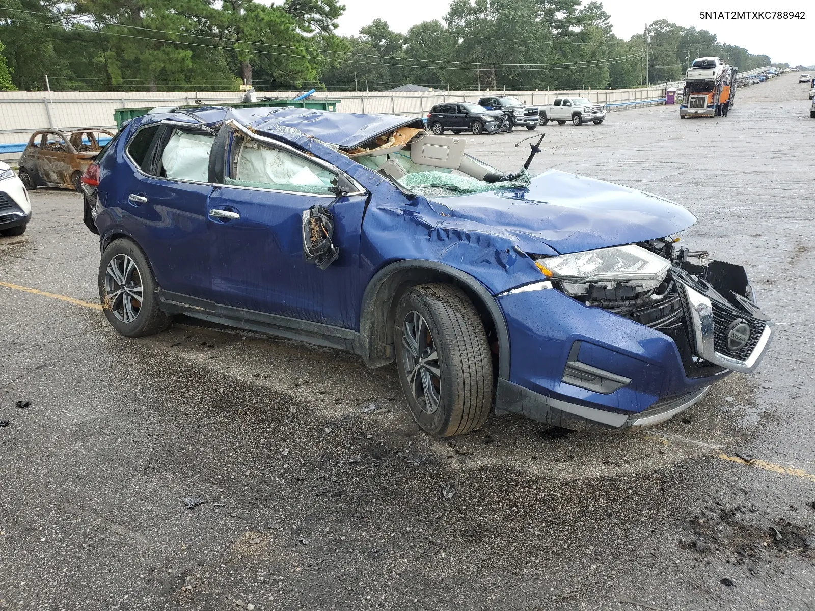 2019 Nissan Rogue S VIN: 5N1AT2MTXKC788942 Lot: 64772424