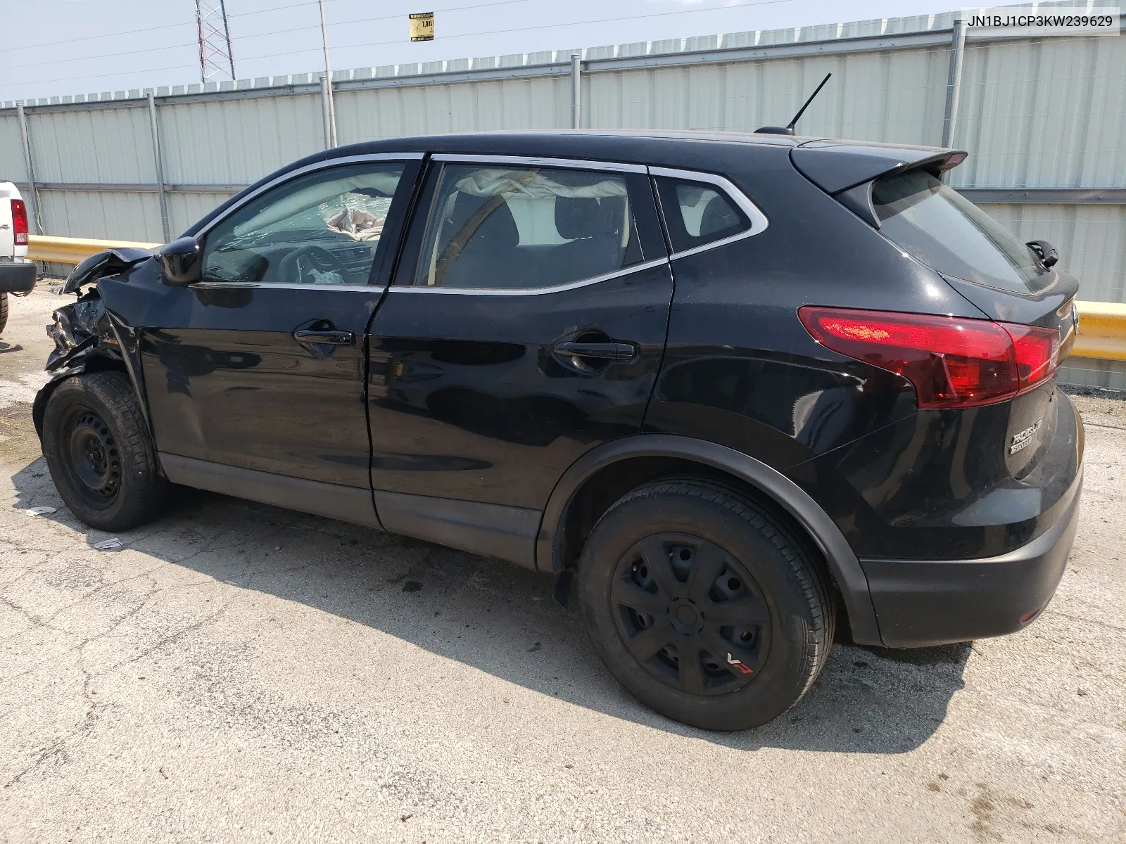 JN1BJ1CP3KW239629 2019 Nissan Rogue Sport S