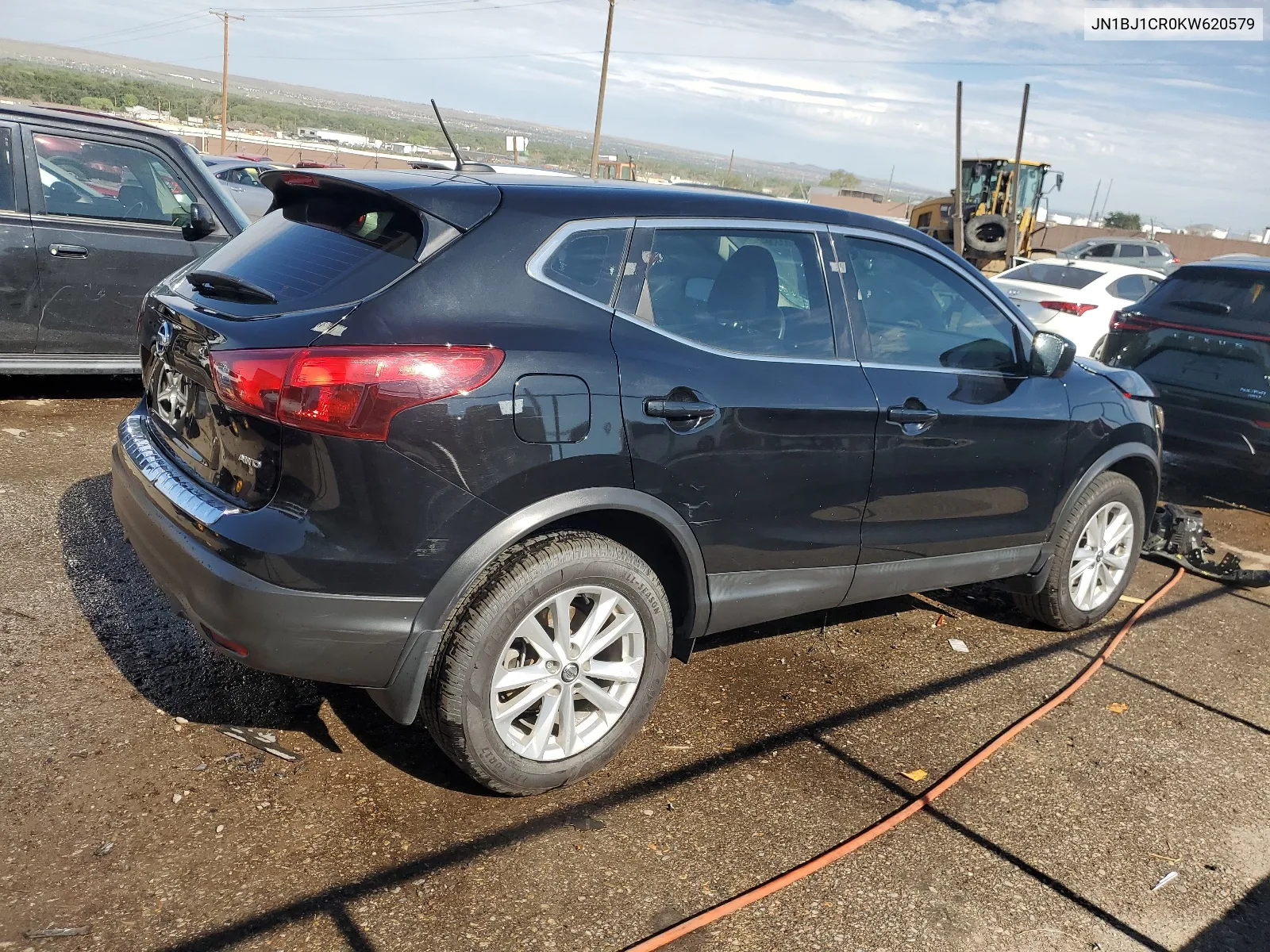 JN1BJ1CR0KW620579 2019 Nissan Rogue Sport S