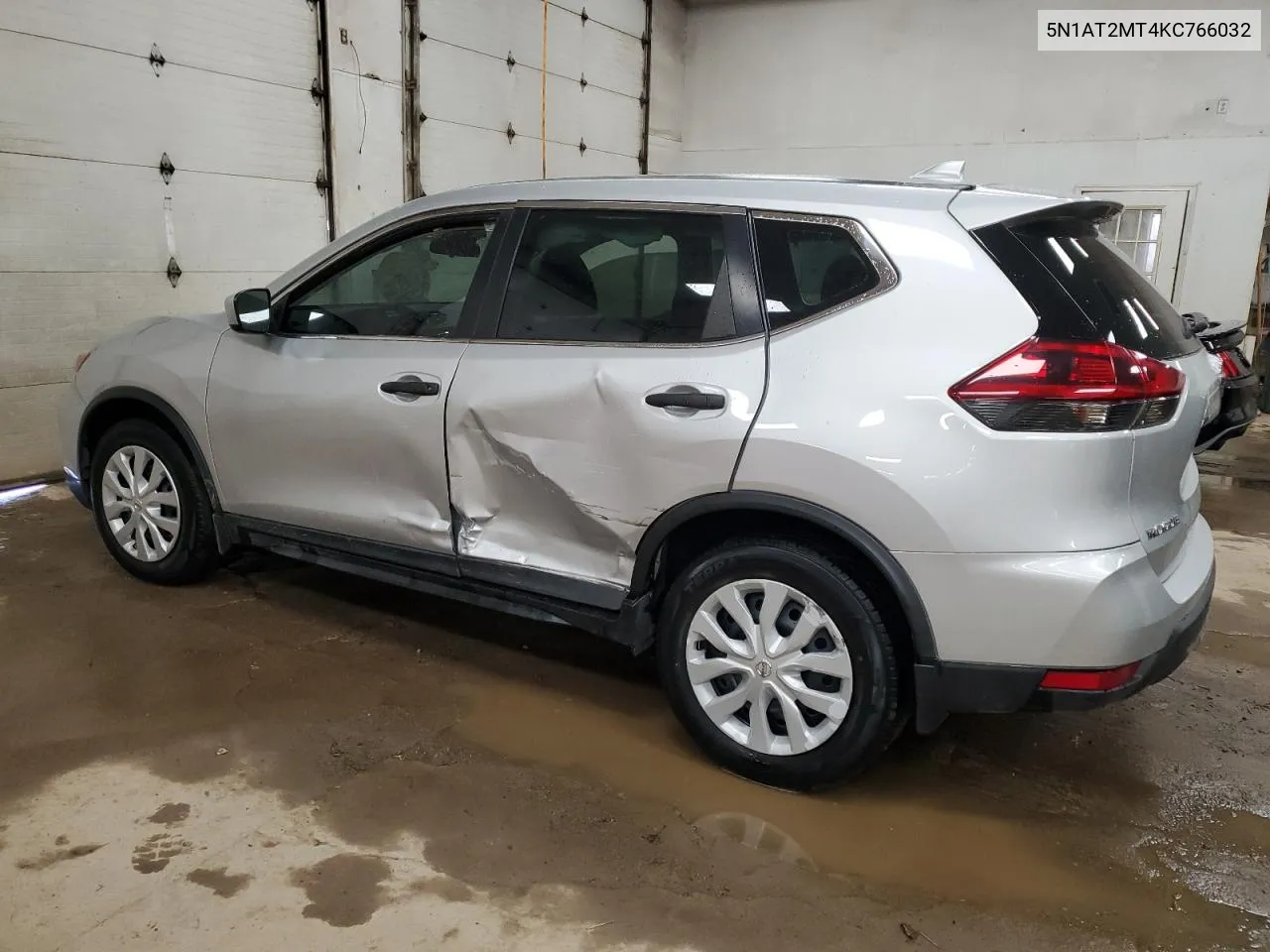 2019 Nissan Rogue S VIN: 5N1AT2MT4KC766032 Lot: 66212474