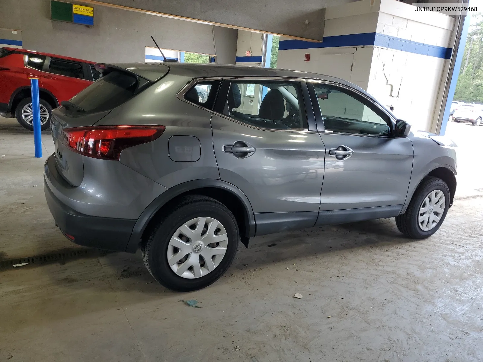 JN1BJ1CP9KW529468 2019 Nissan Rogue Sport S