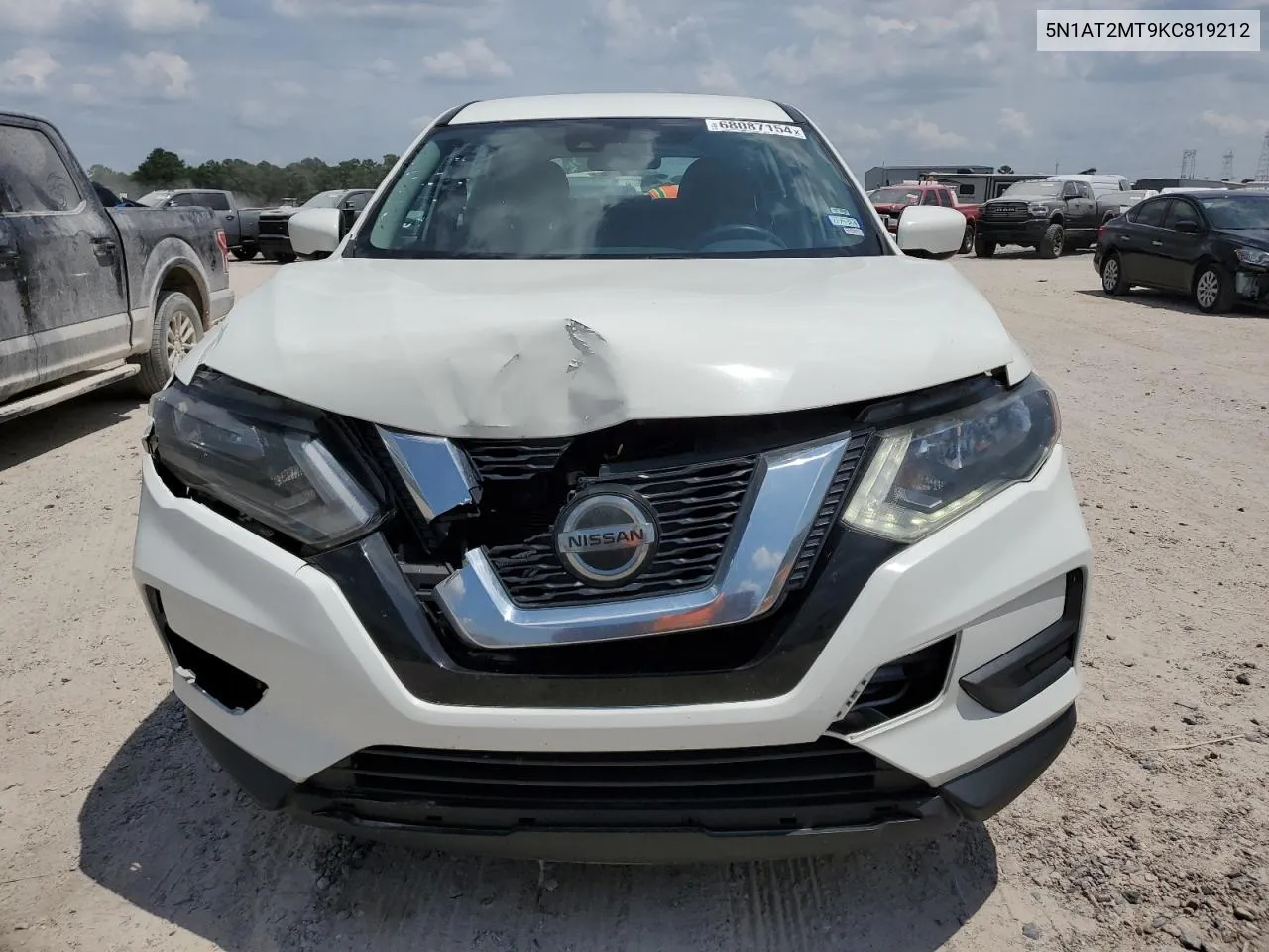 2019 Nissan Rogue S VIN: 5N1AT2MT9KC819212 Lot: 68087154