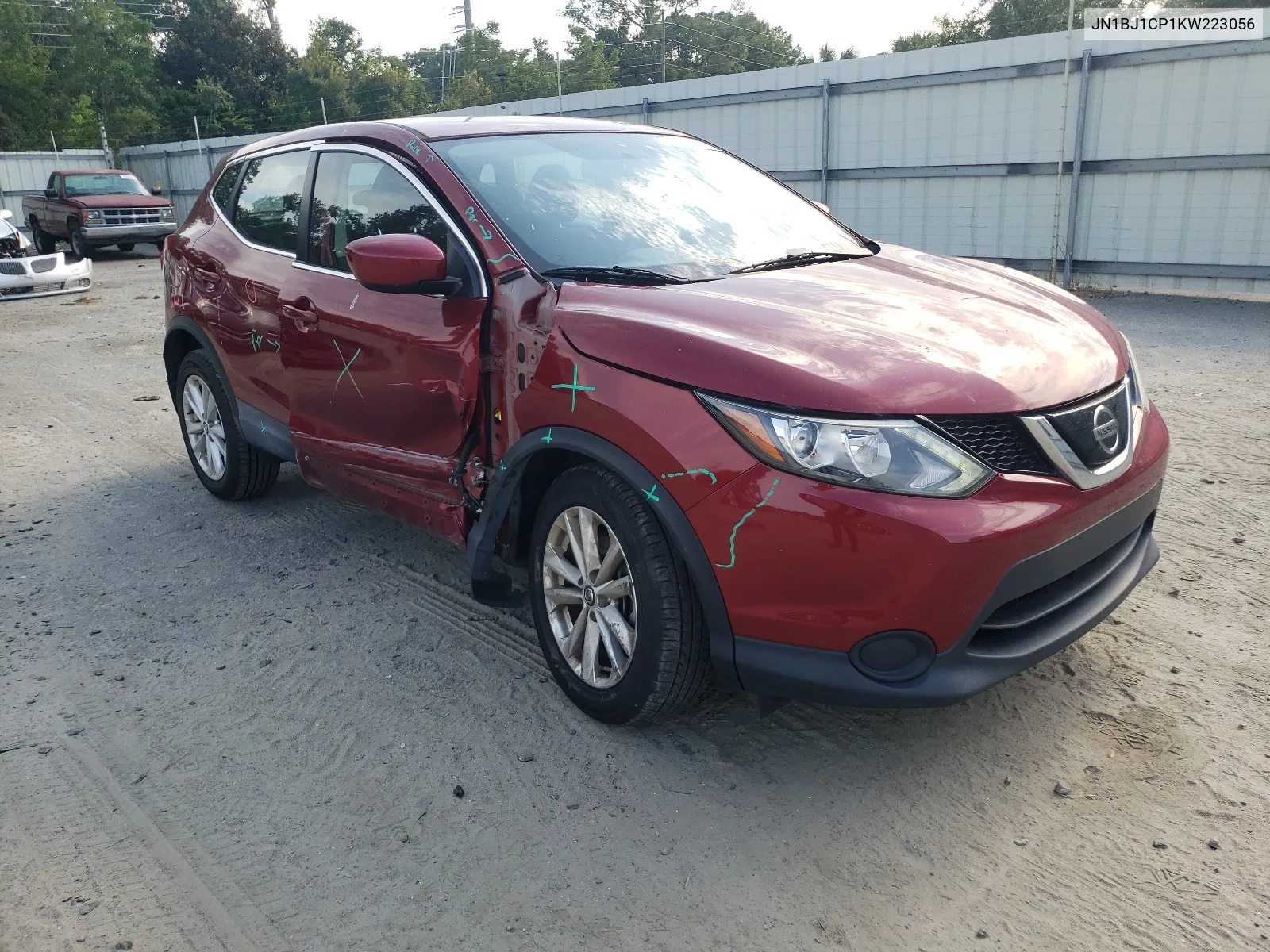 JN1BJ1CP1KW223056 2019 Nissan Rogue Sport S