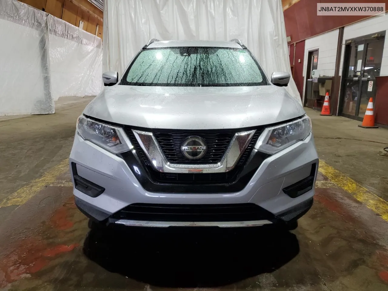 2019 Nissan Rogue S VIN: JN8AT2MVXKW370888 Lot: 71581884