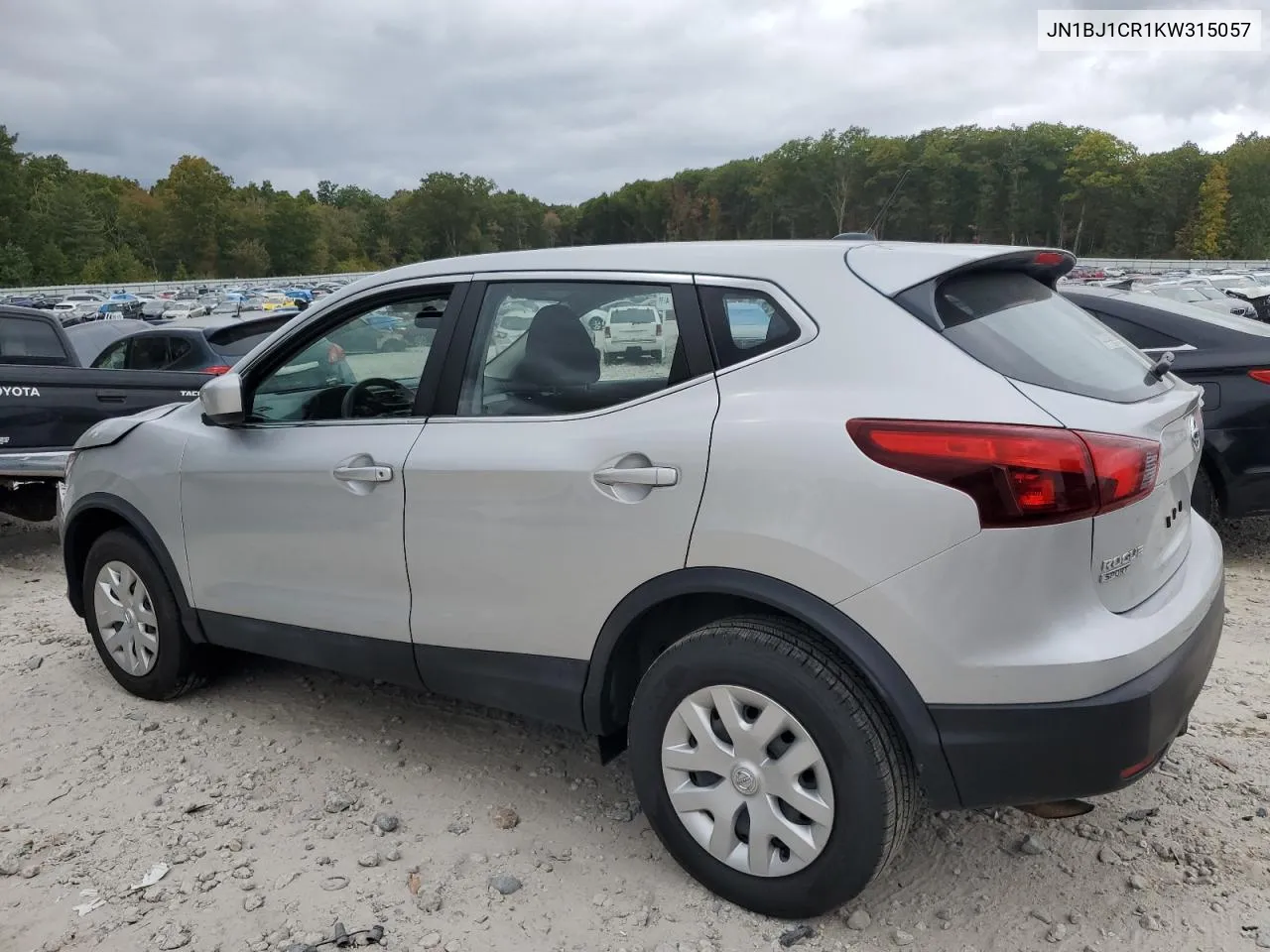 JN1BJ1CR1KW315057 2019 Nissan Rogue Sport S