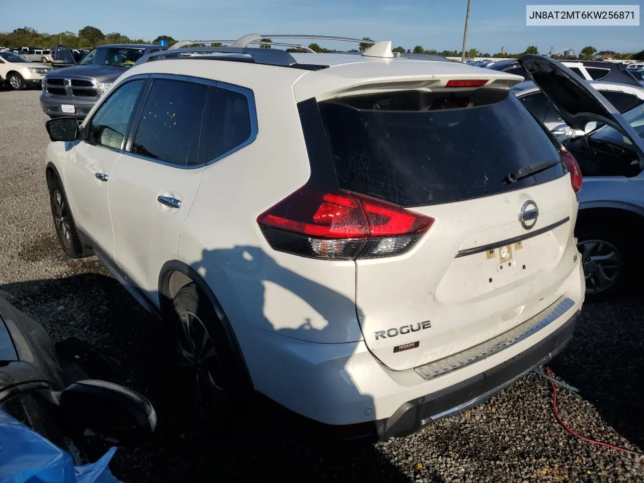 2019 Nissan Rogue S VIN: JN8AT2MT6KW256871 Lot: 73823274