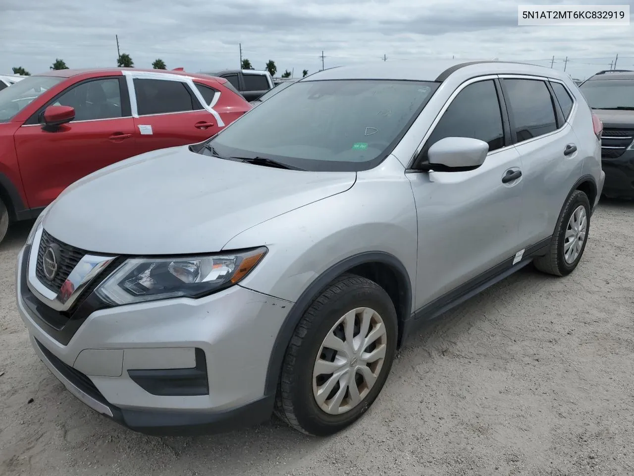 2019 Nissan Rogue S VIN: 5N1AT2MT6KC832919 Lot: 76179084