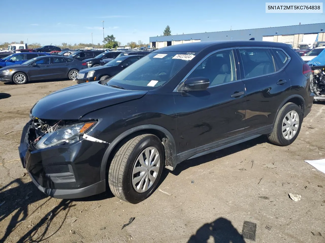 2019 Nissan Rogue S VIN: 5N1AT2MT5KC764838 Lot: 76422404