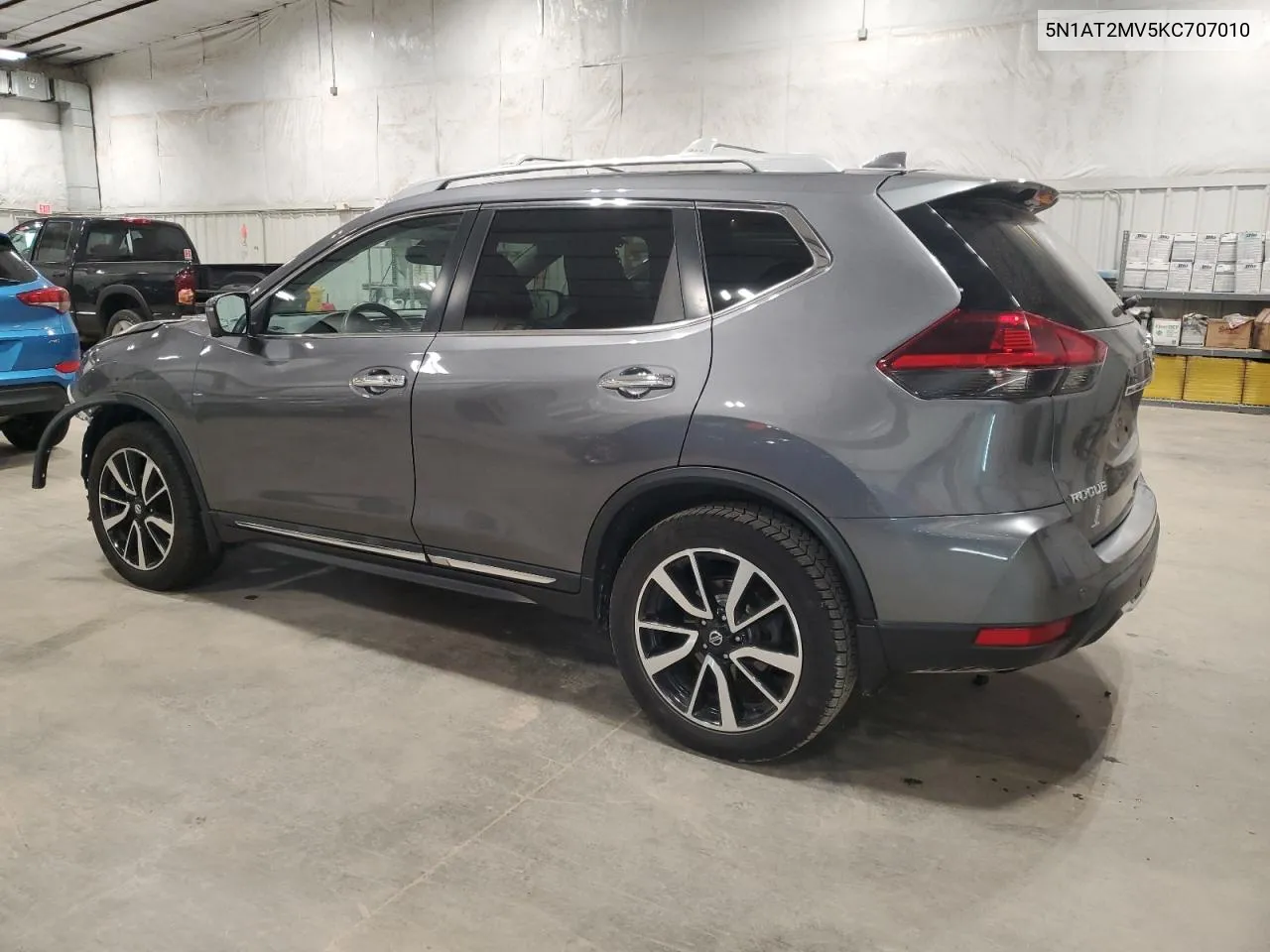 2019 Nissan Rogue S VIN: 5N1AT2MV5KC707010 Lot: 77323654