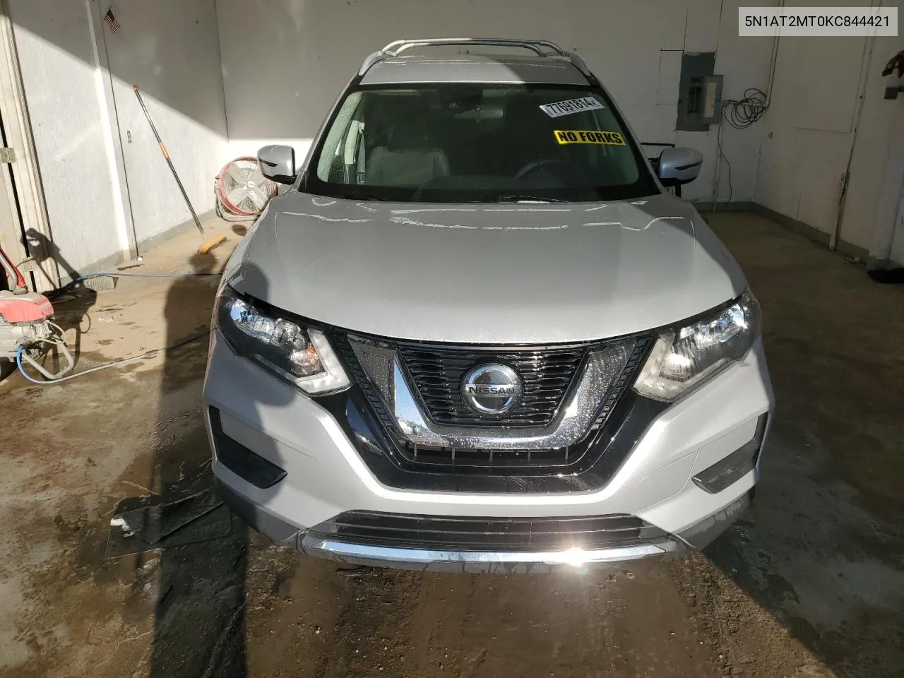 2019 Nissan Rogue S VIN: 5N1AT2MT0KC844421 Lot: 77691814