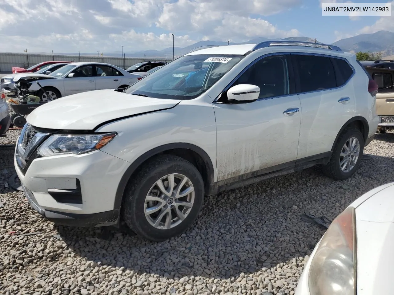 2020 Nissan Rogue S VIN: JN8AT2MV2LW142983 Lot: 71008374