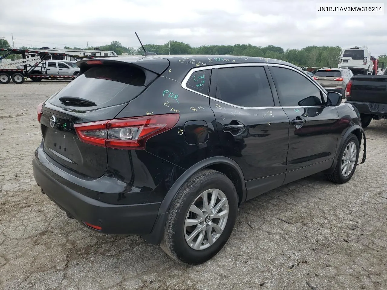 JN1BJ1AV3MW316214 2021 Nissan Rogue Sport S