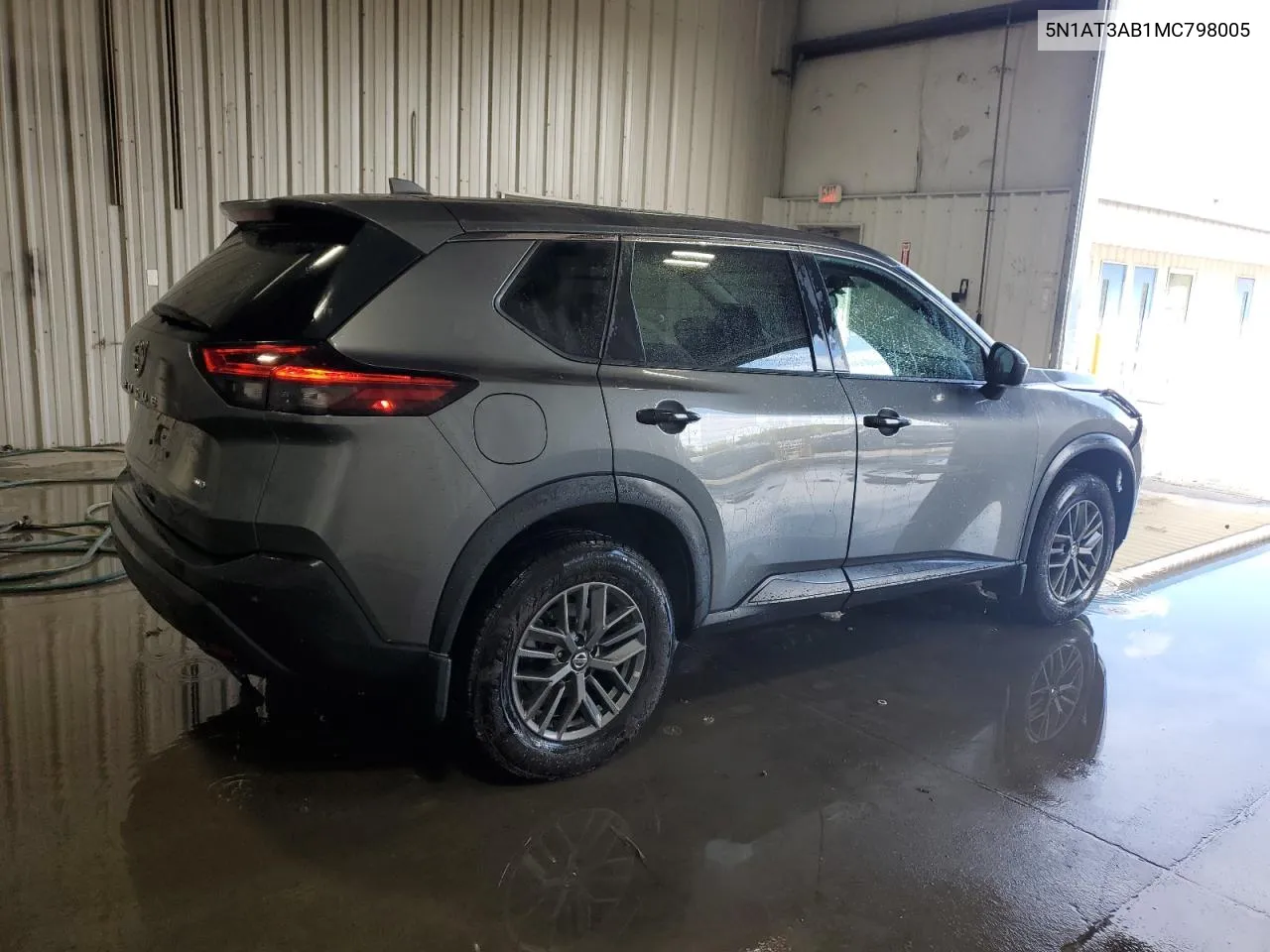 2021 Nissan Rogue S VIN: 5N1AT3AB1MC798005 Lot: 72547524