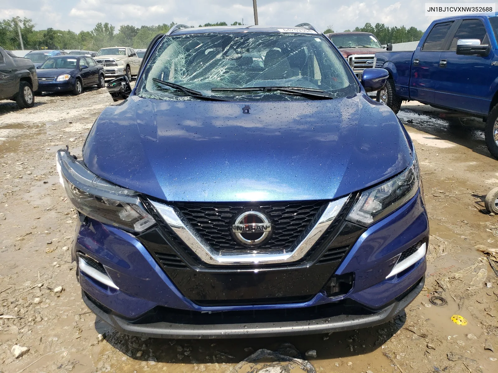 JN1BJ1CVXNW352688 2022 Nissan Rogue Sport Sl