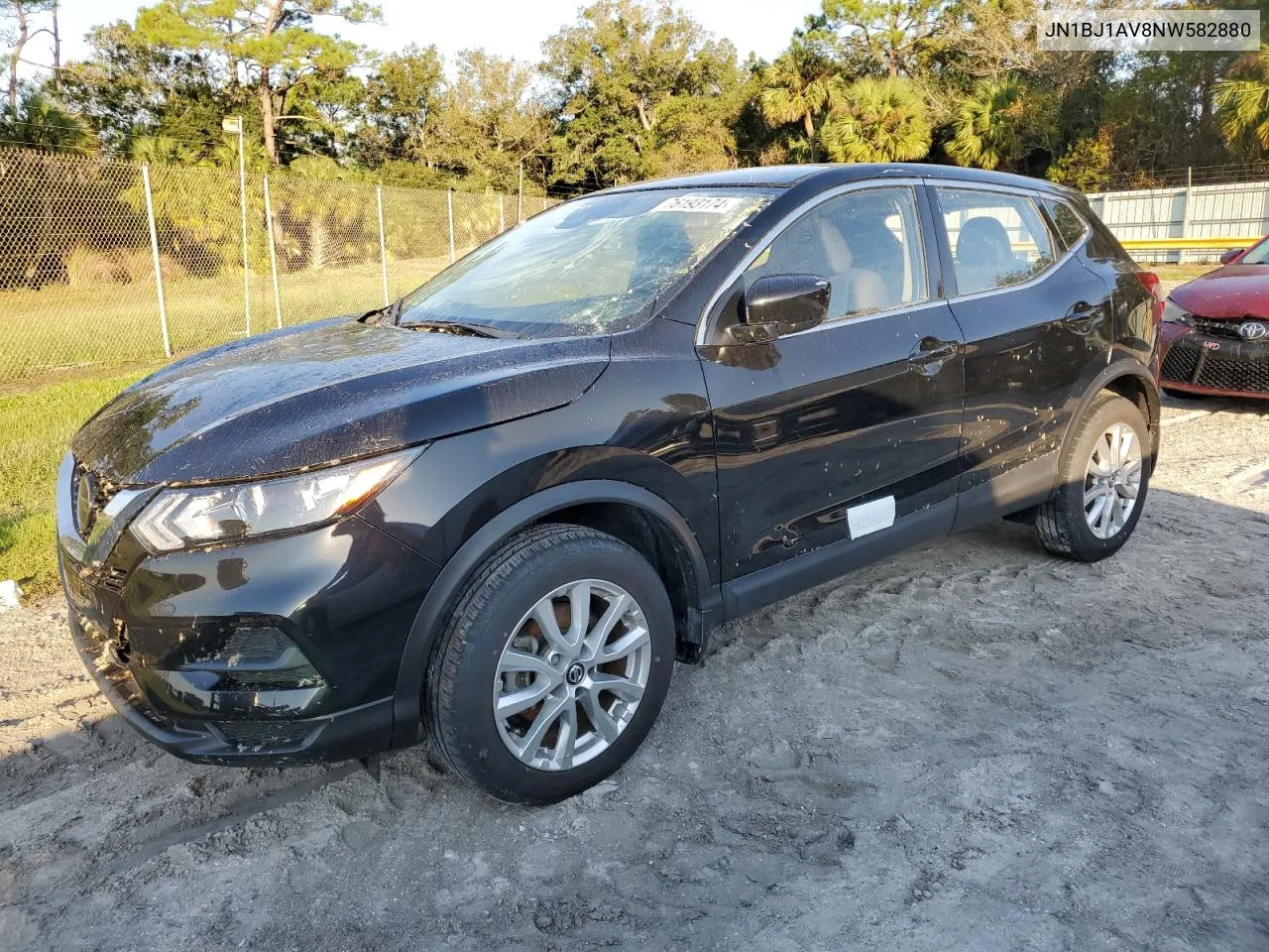 2022 Nissan Rogue Sport S VIN: JN1BJ1AV8NW582880 Lot: 76193174