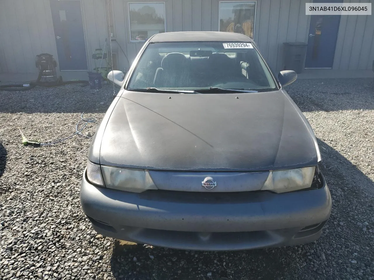 1999 Nissan Sentra Base VIN: 3N1AB41D6XL096045 Lot: 76939294