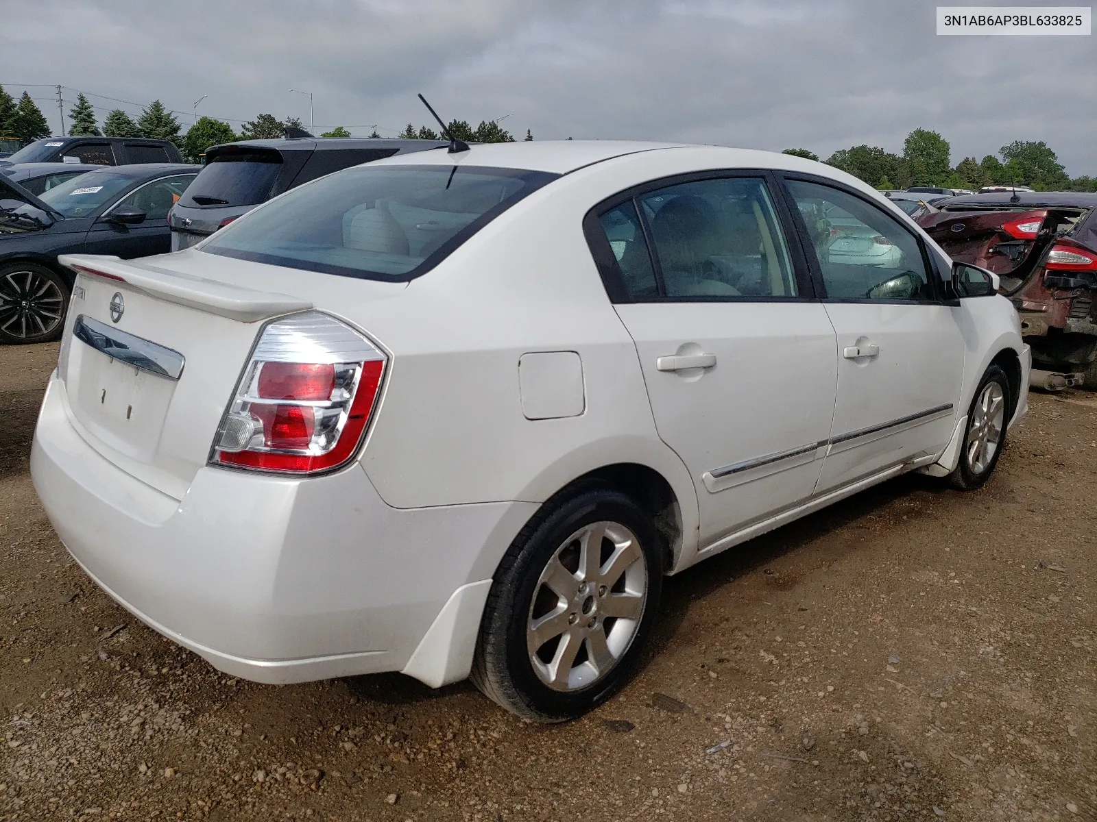 3N1AB6AP3BL633825 2011 Nissan Sentra 2.0