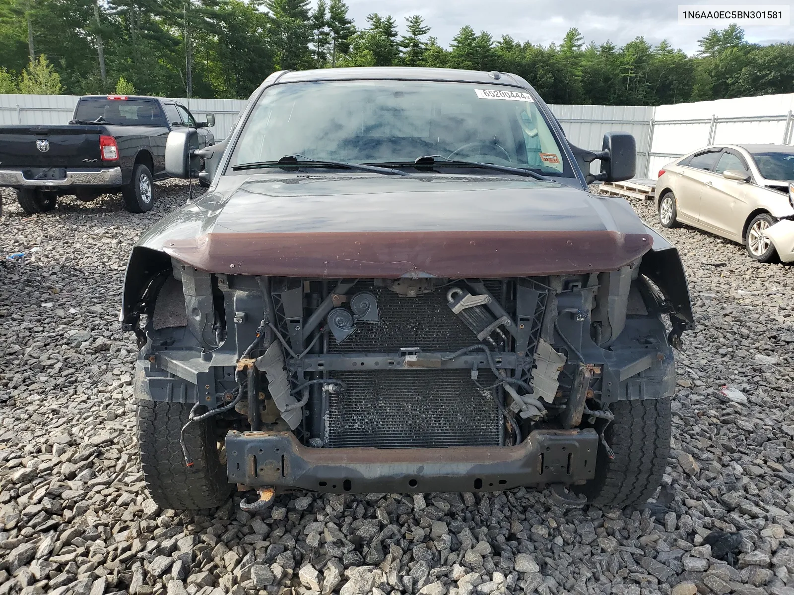 1N6AA0EC5BN301581 2011 Nissan Titan S