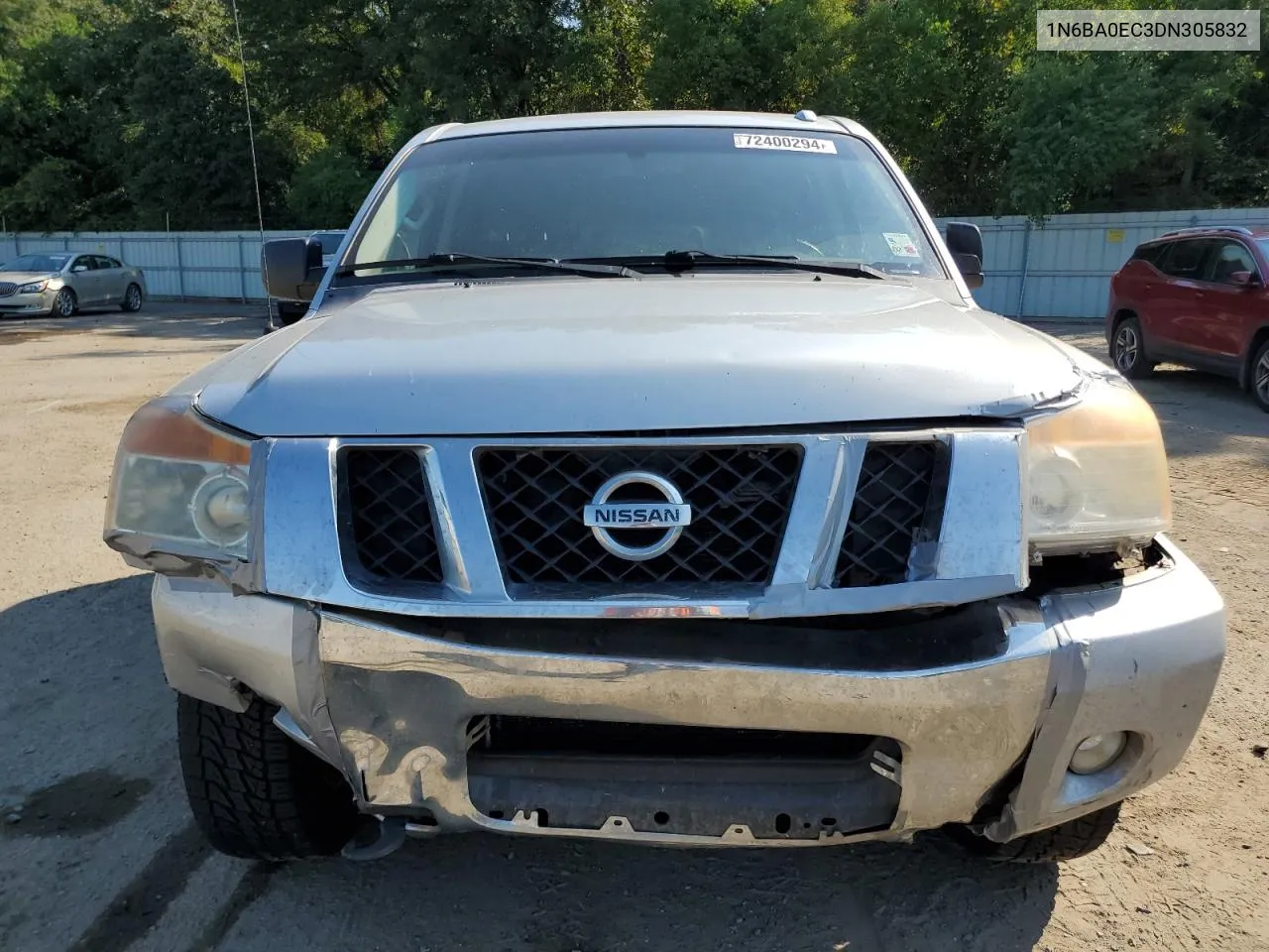 1N6BA0EC3DN305832 2013 Nissan Titan S