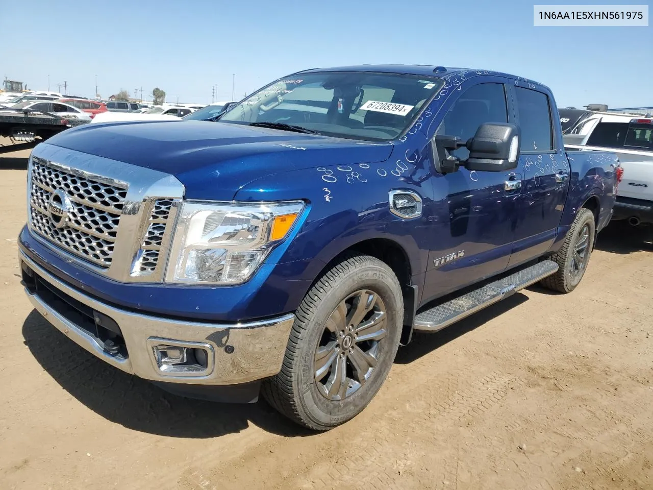 1N6AA1E5XHN561975 2017 Nissan Titan Sv