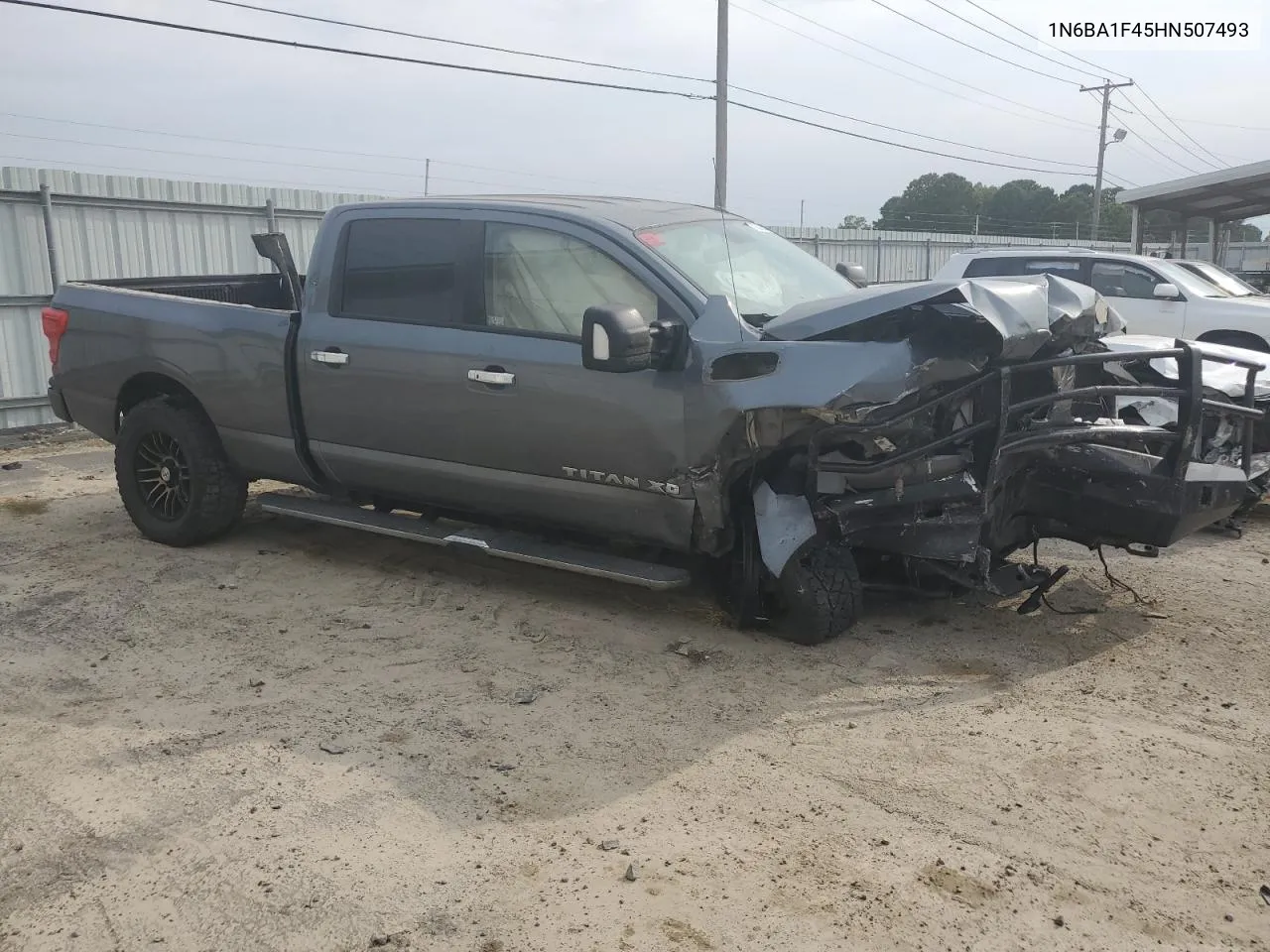 1N6BA1F45HN507493 2017 Nissan Titan Xd Sl