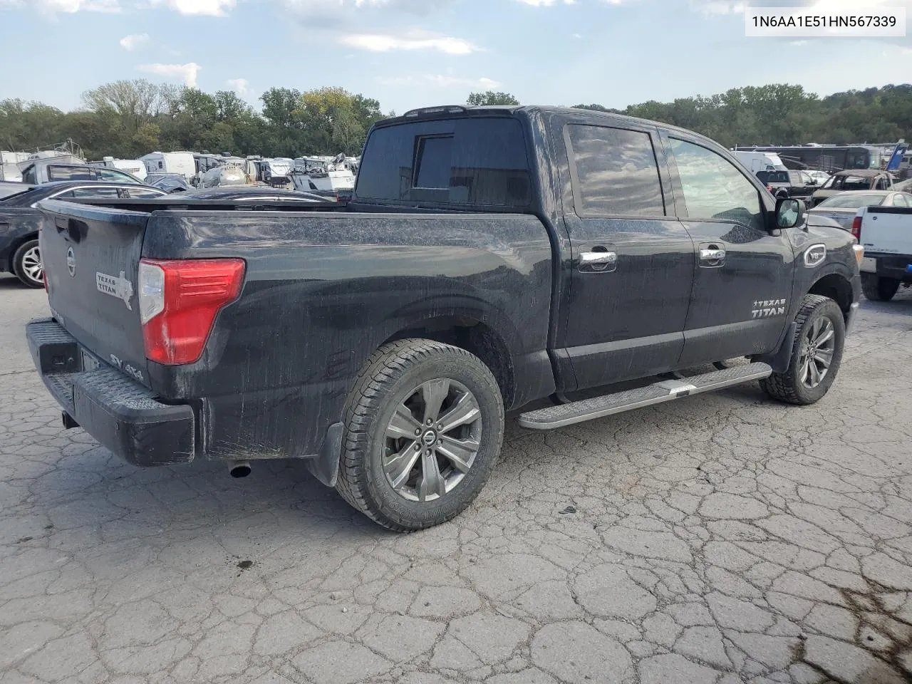 1N6AA1E51HN567339 2017 Nissan Titan Sv